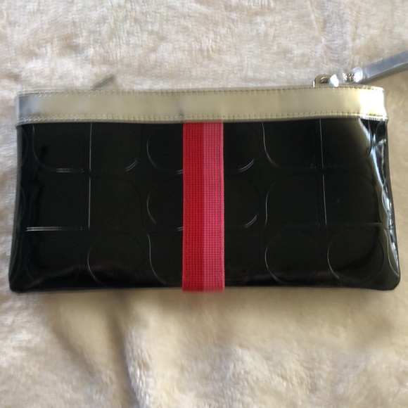 Kate Spade wristlet - Picture 4 of 4